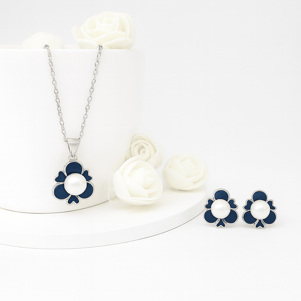 Pearl Bloom Silver Pendant Set