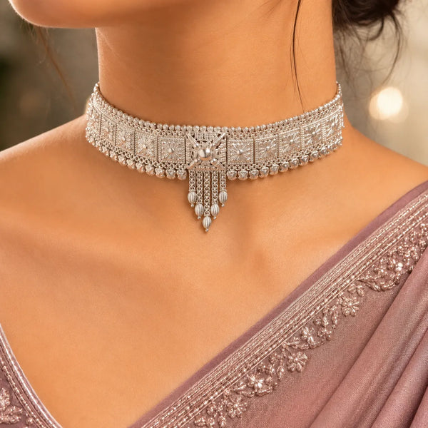 Traditional Floral Silver Guluband
