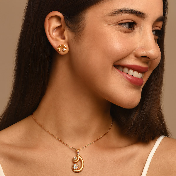 Golden Curve Sparkle Silver Pendant Set