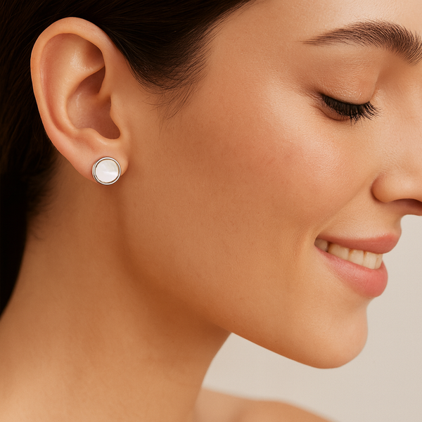 Minimal Round Mother-of-Pearl Silver Stud Earrings