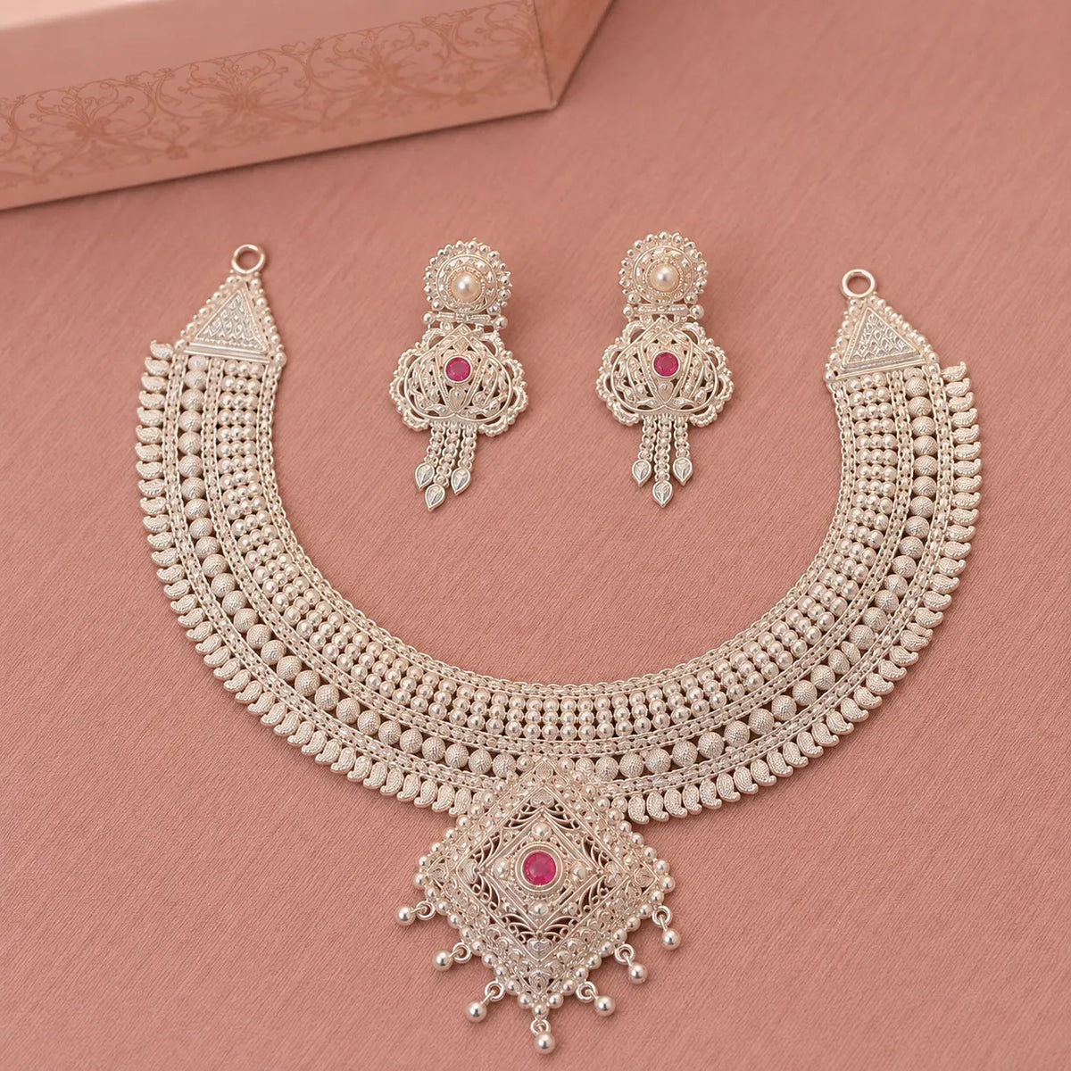 Royal Heritage 925 Silver Necklace Set